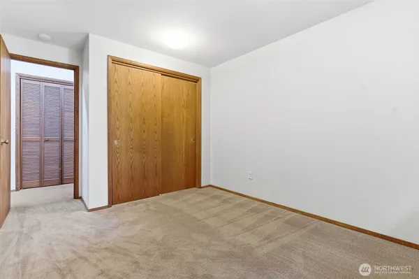 $3,700 | 6980 Northeast Dolphin Drive, Bainbridge Island, WA 98110