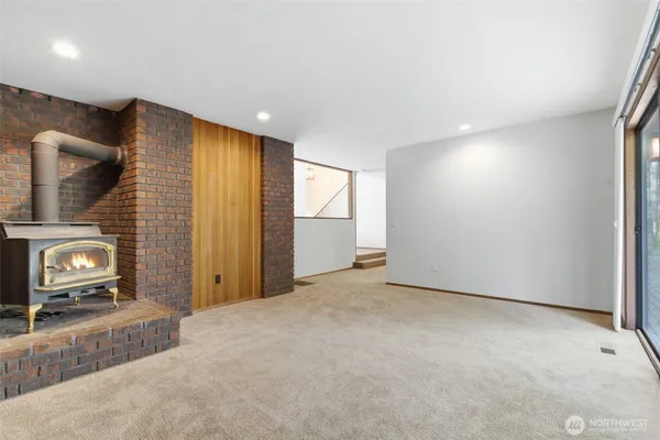 $3,700 | 6980 Northeast Dolphin Drive, Bainbridge Island, WA 98110