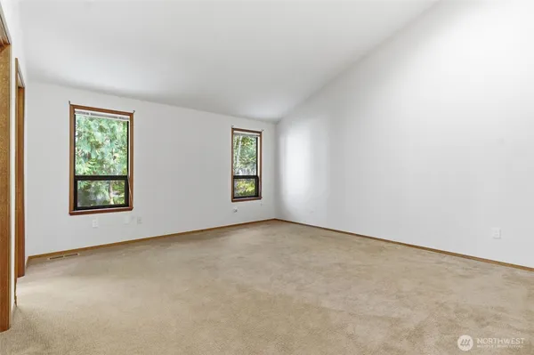 $3,700 | 6980 Northeast Dolphin Drive, Bainbridge Island, WA 98110