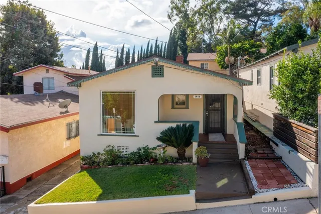 $950,000 | 1616 Armitage Street, Los Angeles, CA 90026