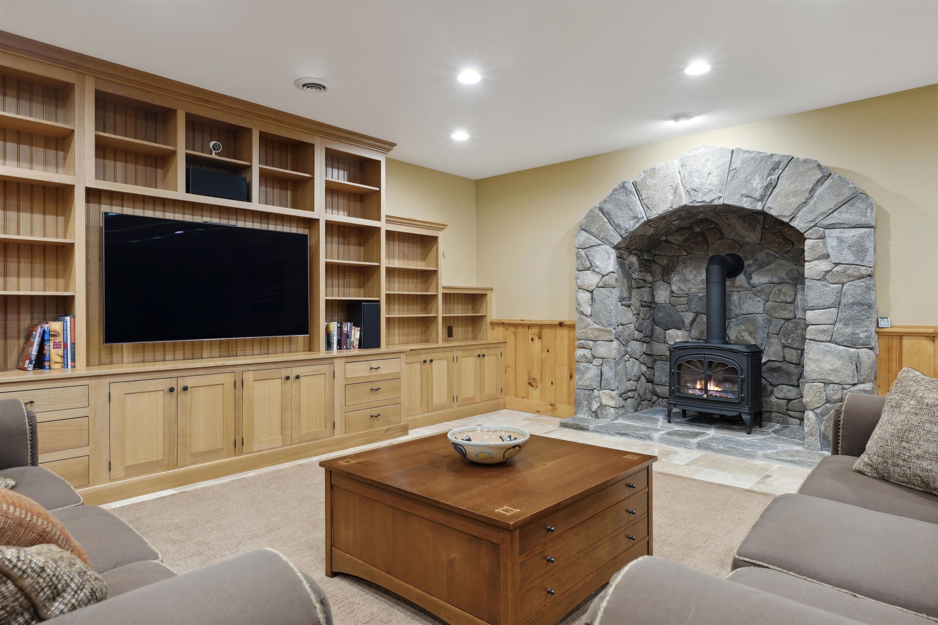 695 Tanglewood Drive Killington, VT 05751 - Photo 35 of 48 Gallery Image 35