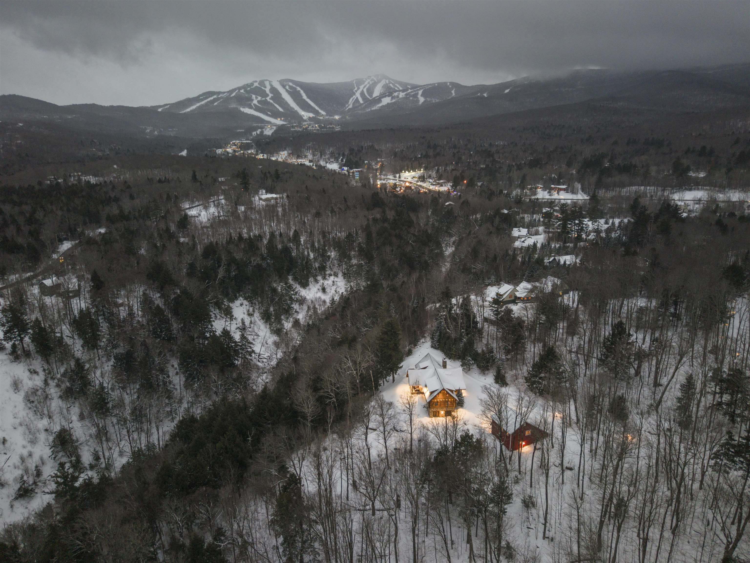695 Tanglewood Drive Killington, VT 05751 - Photo 4 of 48 Gallery Image 4