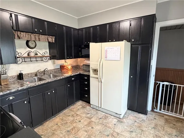 $229,000 | 607 West Dakota Street, Butler, MO 64730