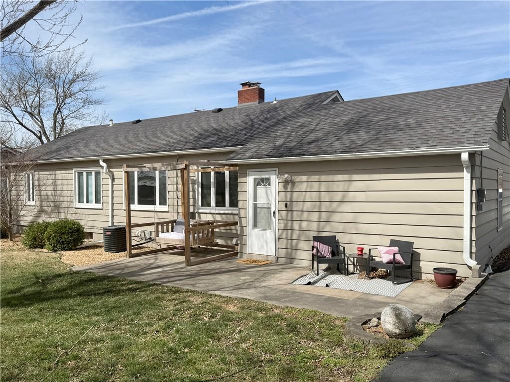 607 West Dakota Street Butler, MO 64730 - Photo 2 of 32
