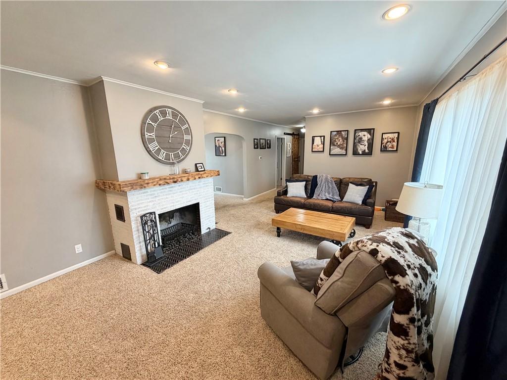 607 West Dakota Street Butler, MO 64730 - Photo 7 of 32