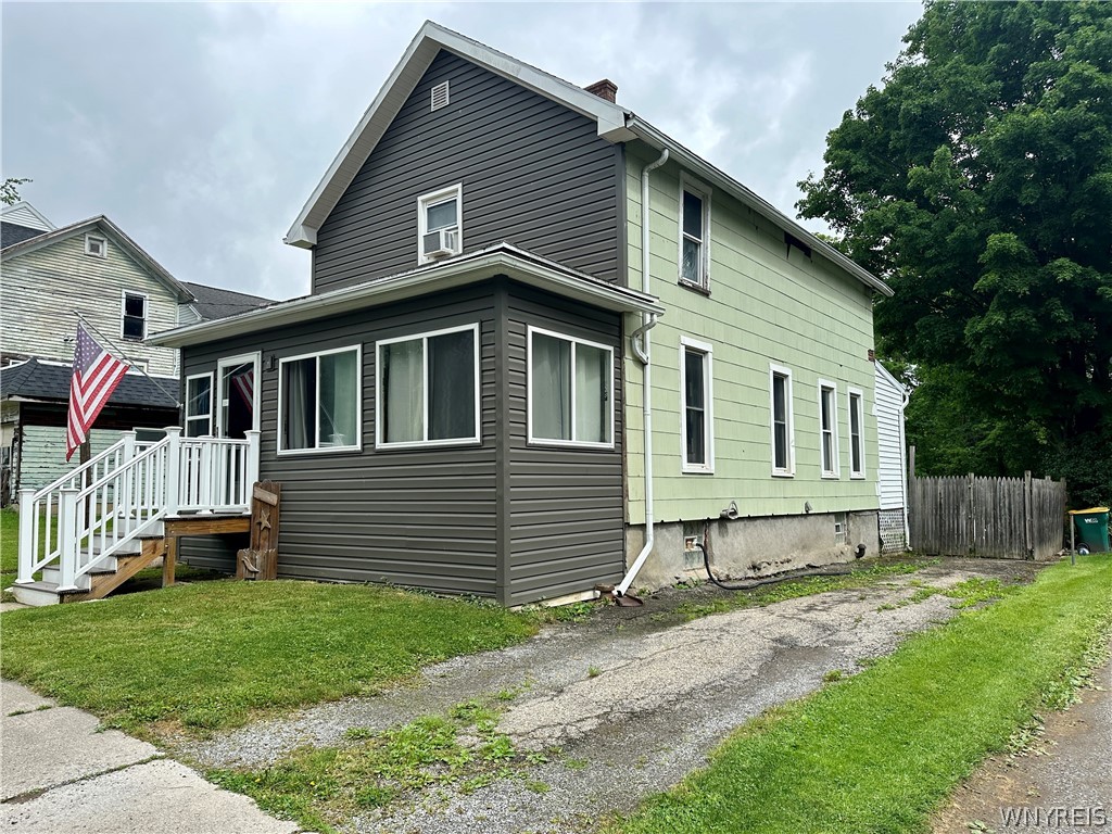5 Watkins Avenue Perry, NY 14530 - Photo 2 of 20 Front view of home