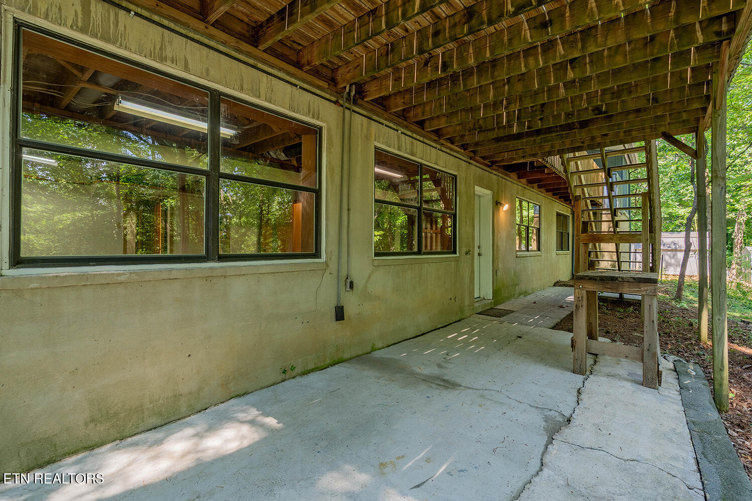 909 West Outer Drive Oak Ridge, TN 37830 - Photo 32 of 34 A7300118-HDR