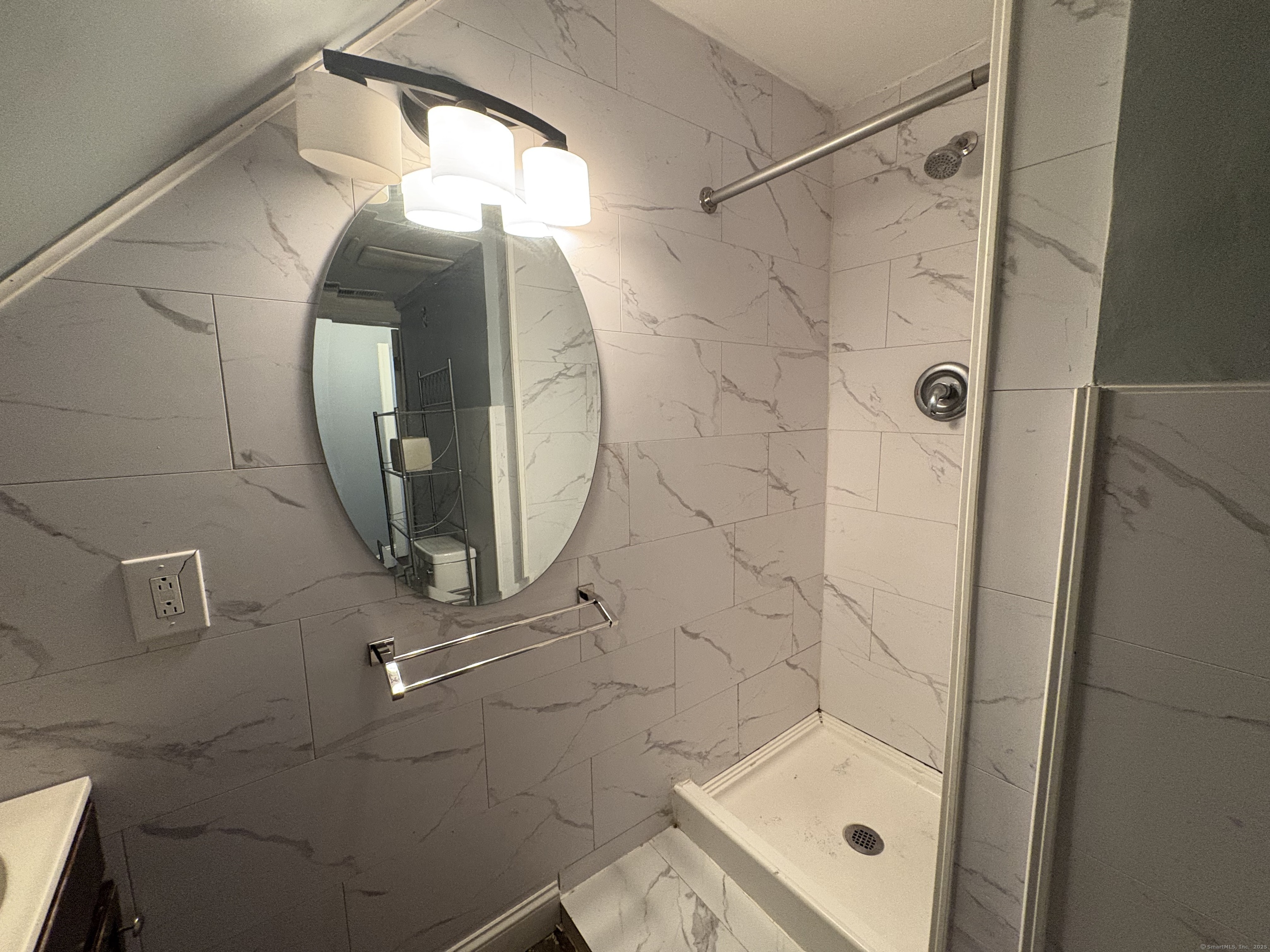 679 Shelton Street, Unit 2 Bridgeport, CT 06608 - Photo 13 of 25