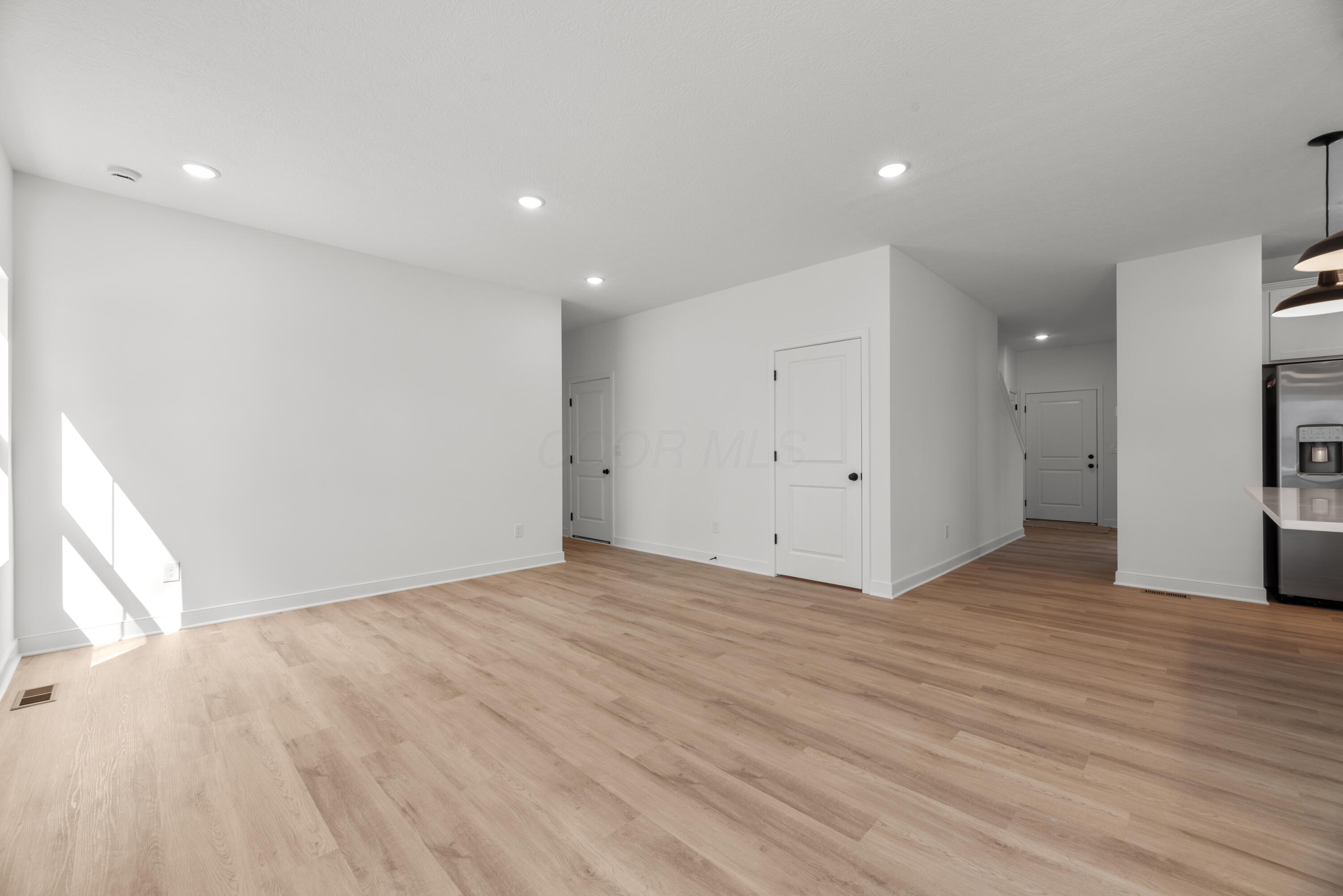 15831 King Road Howard, OH 43028 - Photo 14 of 39 great room