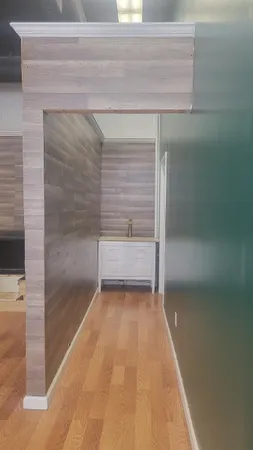 a bathroom with a bathtub