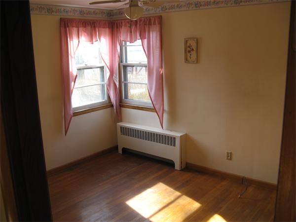32 Hingham Road Grafton, MA 01536 - Photo 4 of 6 Gallery Image 4