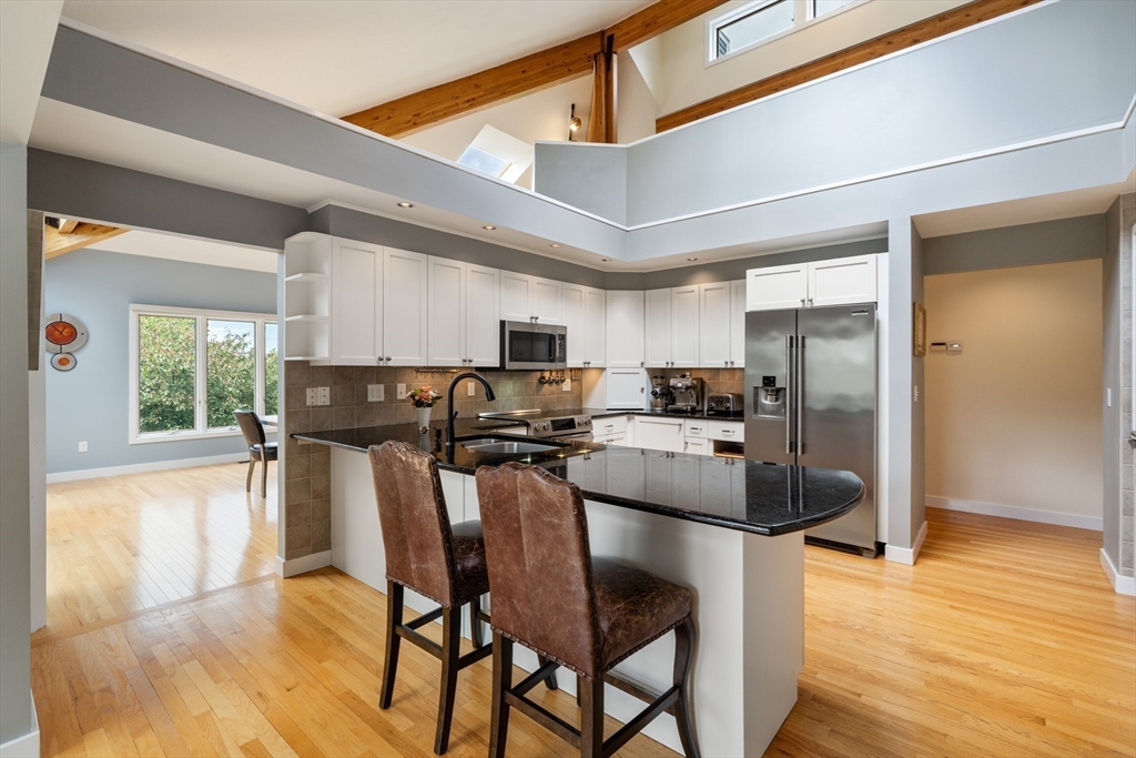 8 Schooner Ridge Gloucester, MA 01930 - Photo 7 of 40