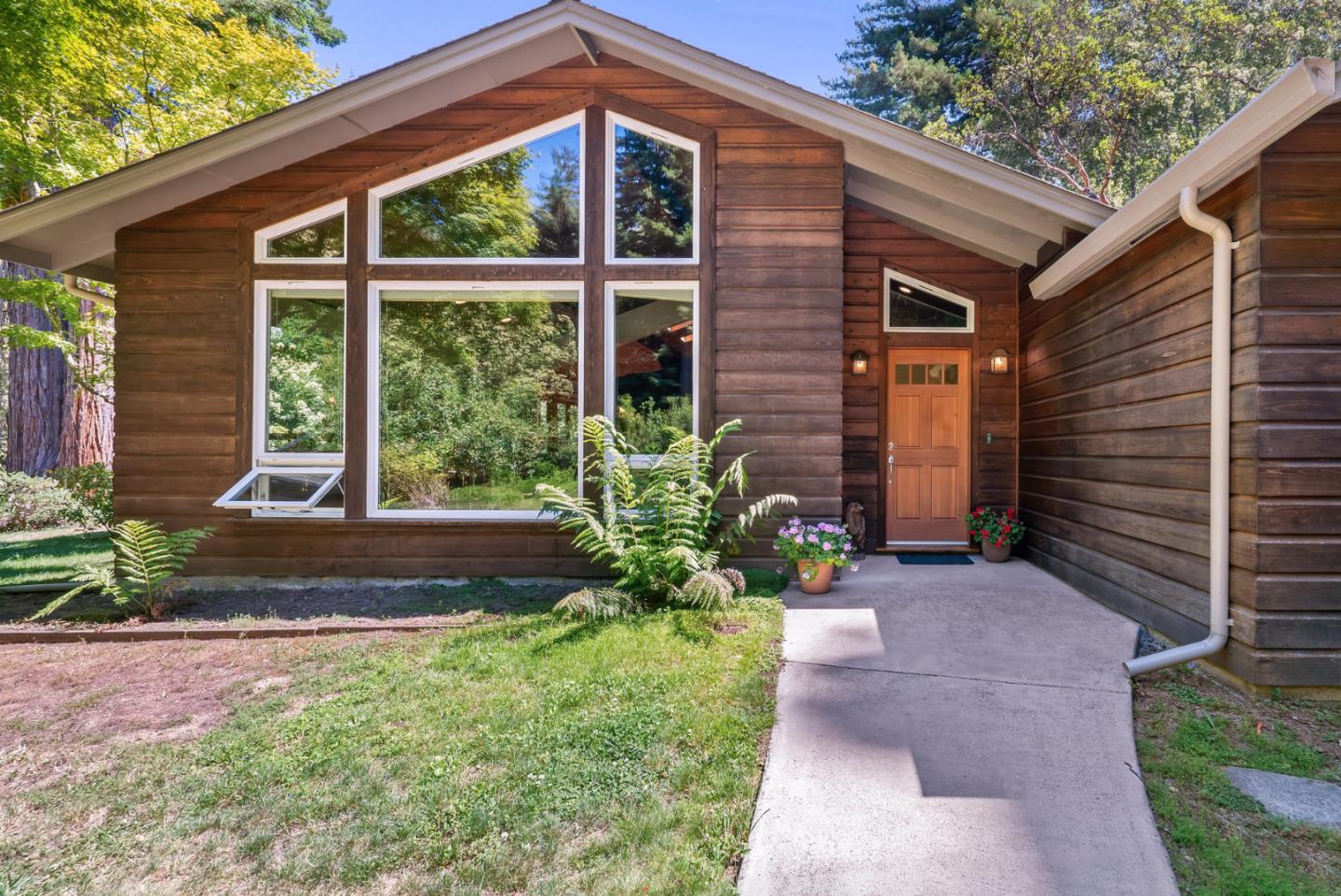 111 Carter Road Santa Cruz, CA 95060 - Photo 5 of 64 a front view of a house with garden