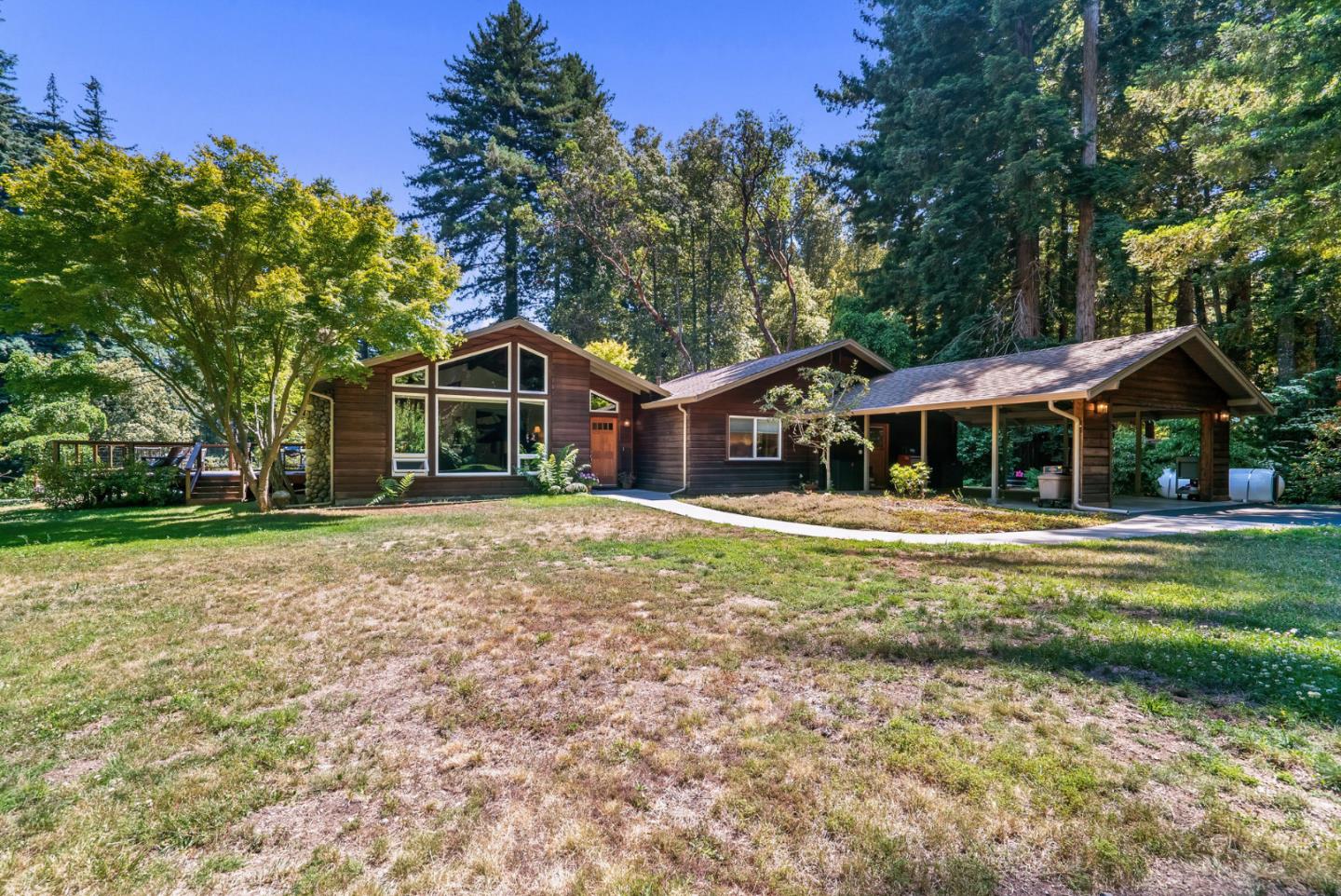 111 Carter Road Santa Cruz, CA 95060 - Photo 61 of 64 a front view of a house with garden
