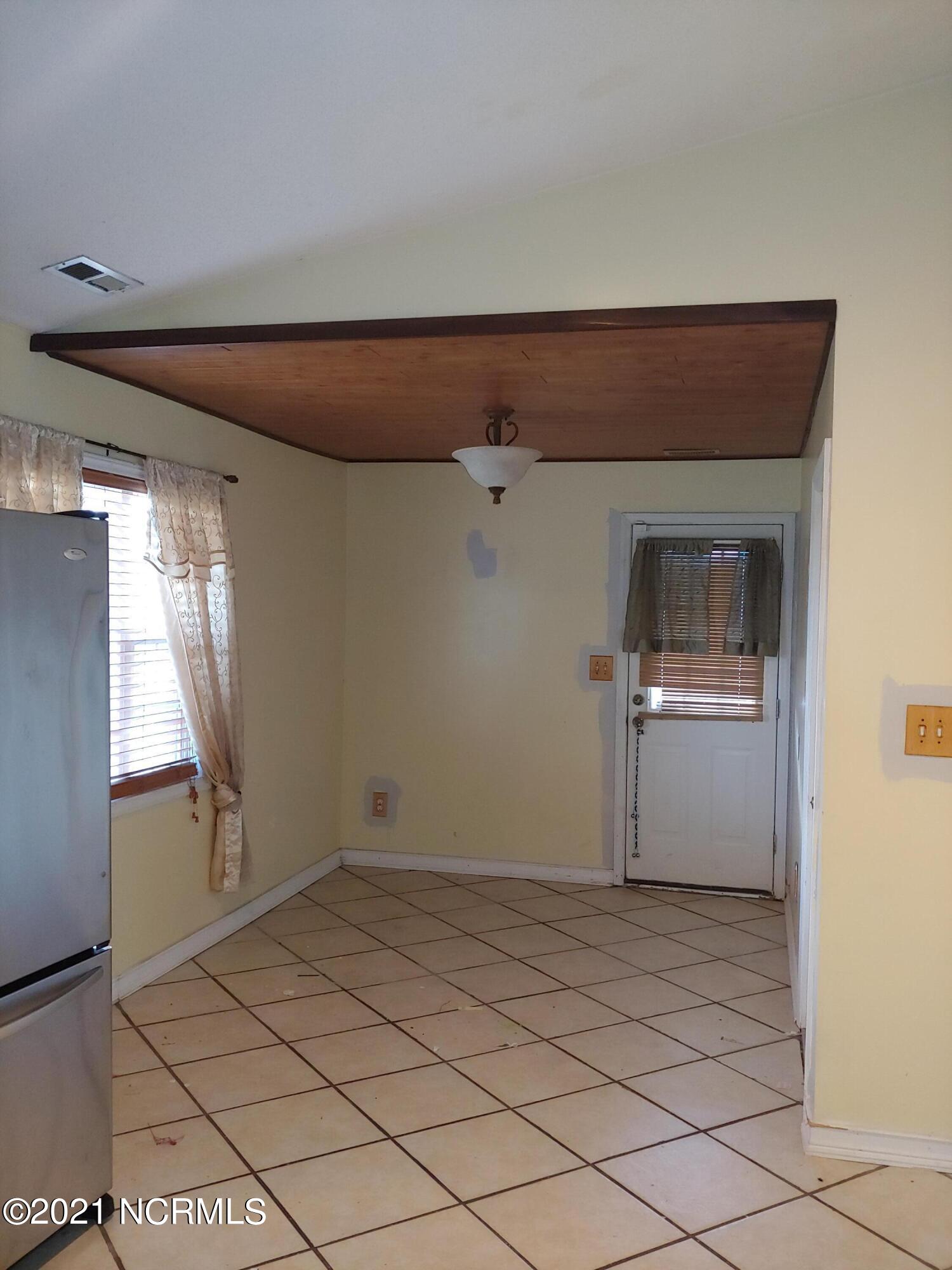 202 Parnell Road Hubert, NC 28539 - Photo 7 of 20 0924211745a