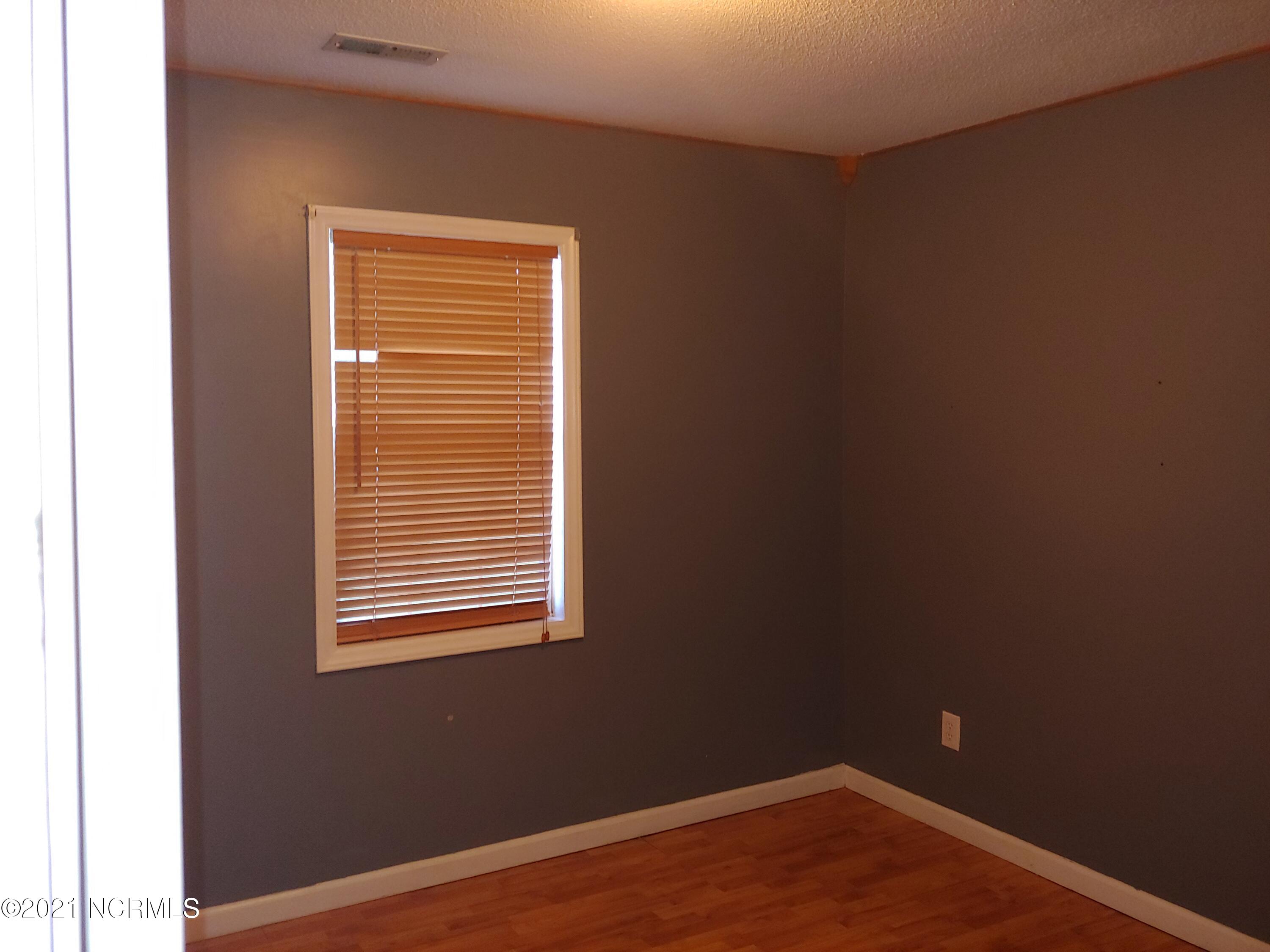 202 Parnell Road Hubert, NC 28539 - Photo 10 of 20 0924211743