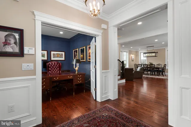 a view of a livingroom and dining room
