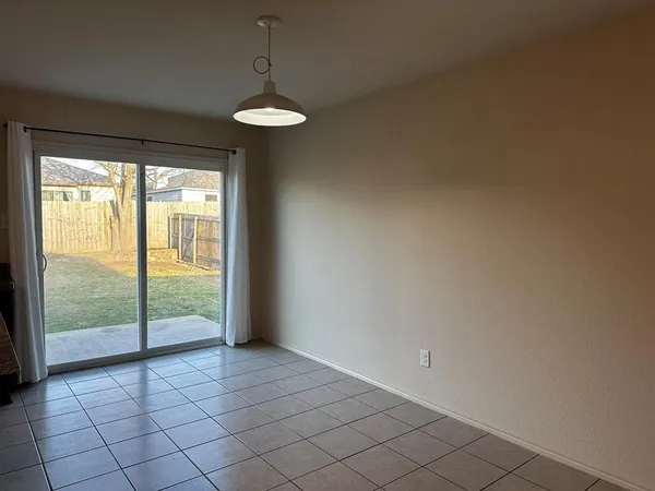 $1,545 | 1409 Raven Drive South, Sherman, TX 75092
