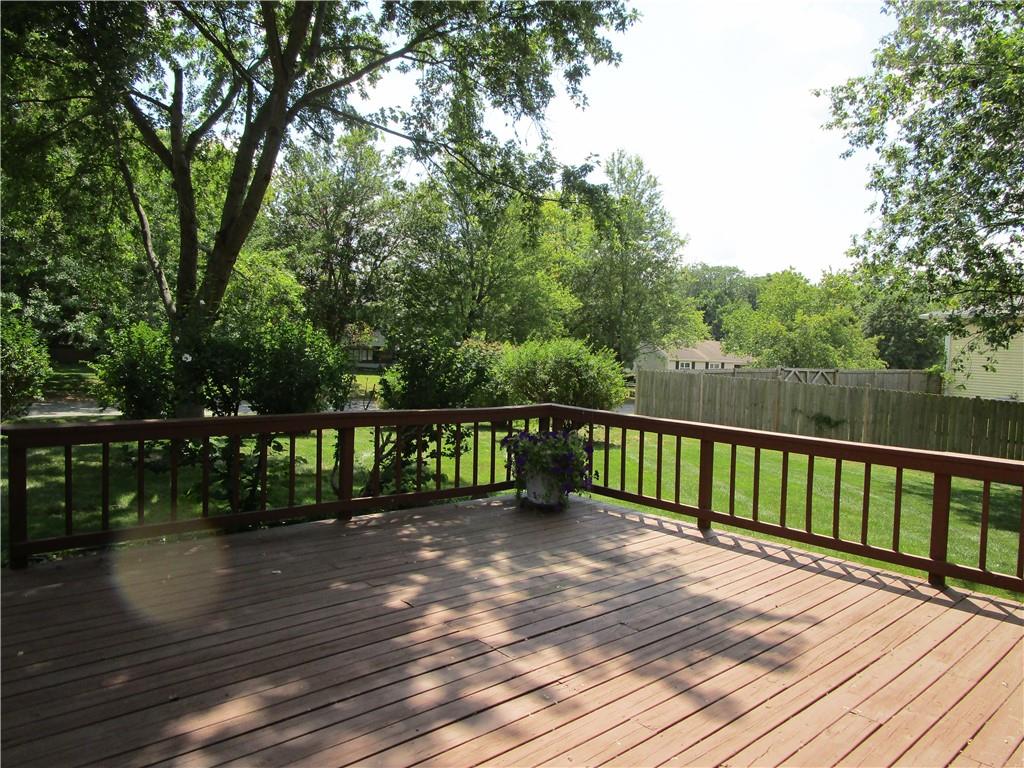 8825 Cheltenham Road Indianapolis, IN 46256 - Photo 3 of 26 Gallery Image 3