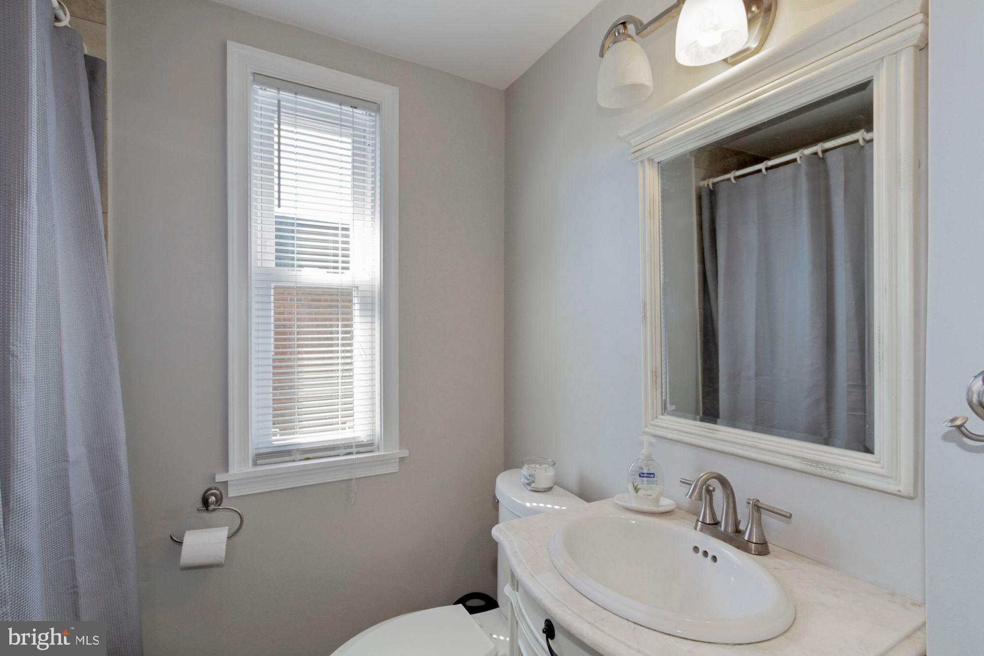 409 W Road Ridley Park, PA 19078 - Photo 18 of 21 Second Floor Full Bath