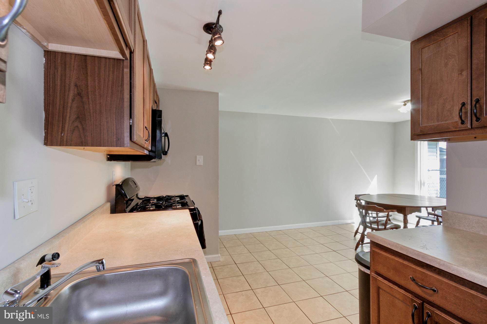 409 W Road Ridley Park, PA 19078 - Photo 8 of 21 Kitchen