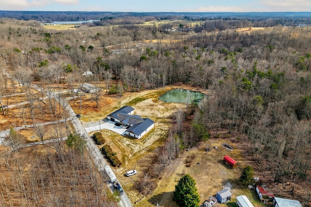 365 Spring Haven Lane Sparta, TN 38583 - Photo 51 of 60 a view of a yard with wooden fence