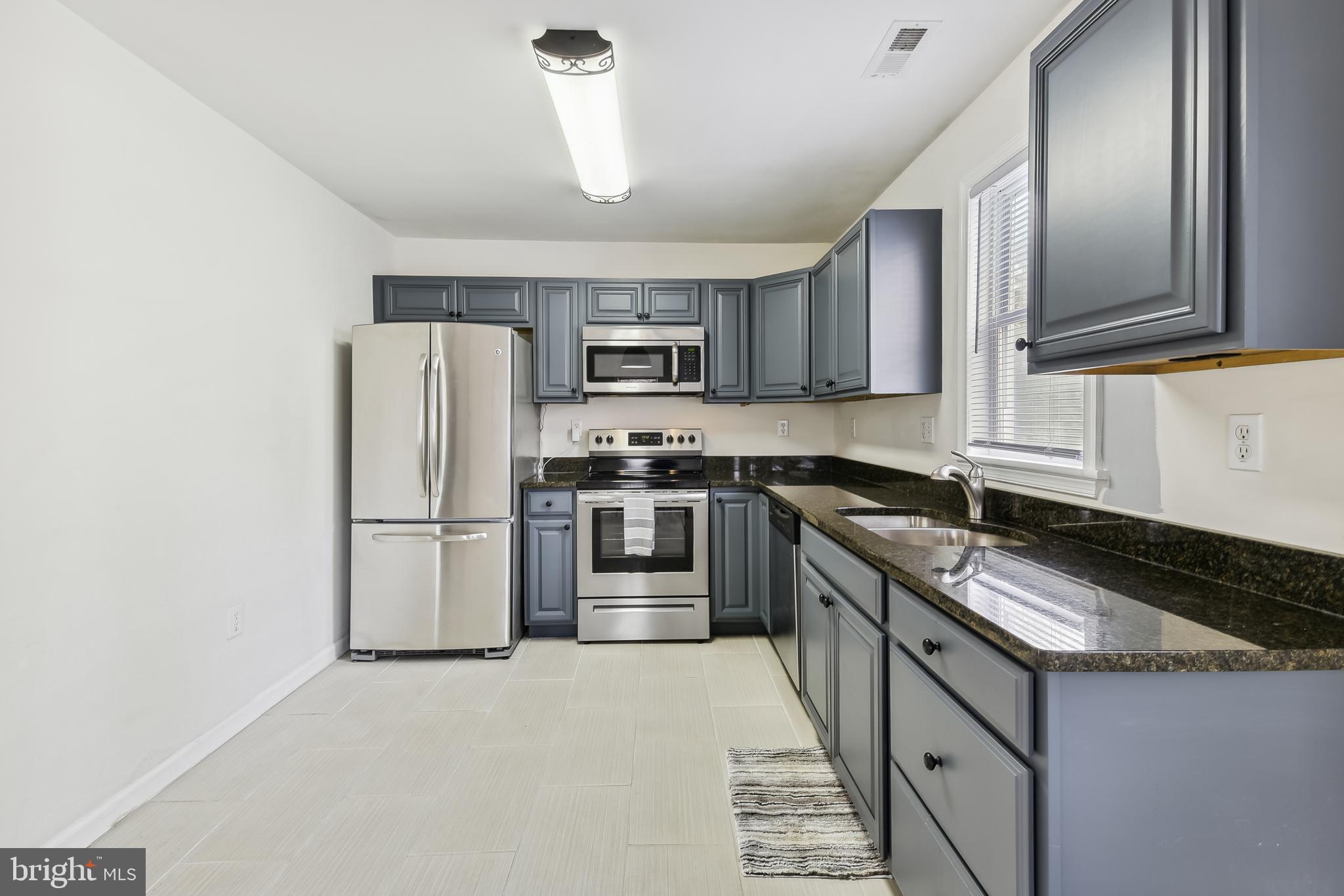 745 Powhatan Beach Road Pasadena, MD 21122 - Photo 5 of 46 Kitchen