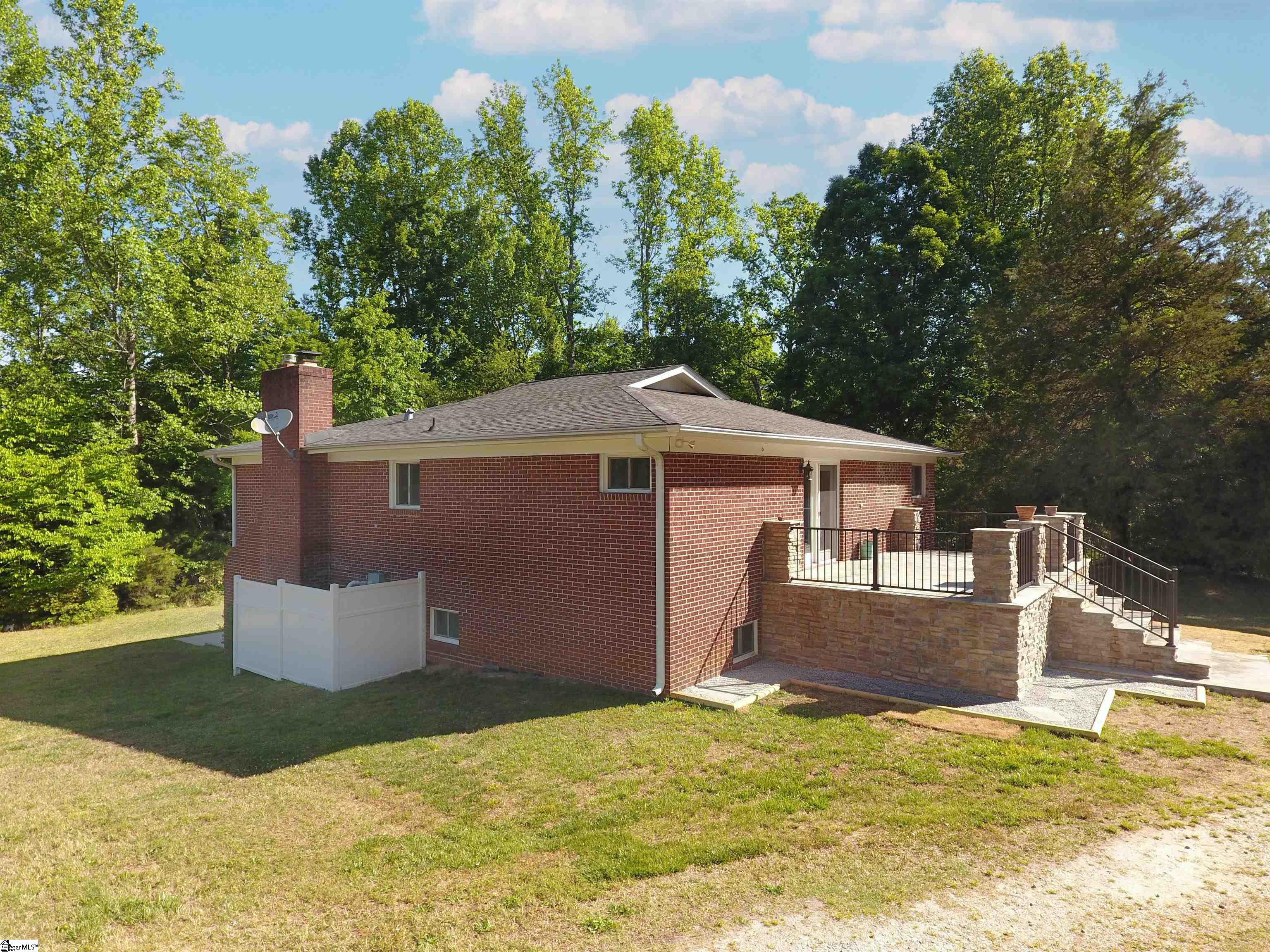288 Raines Road Easley, SC 29640 - Photo 8 of 37