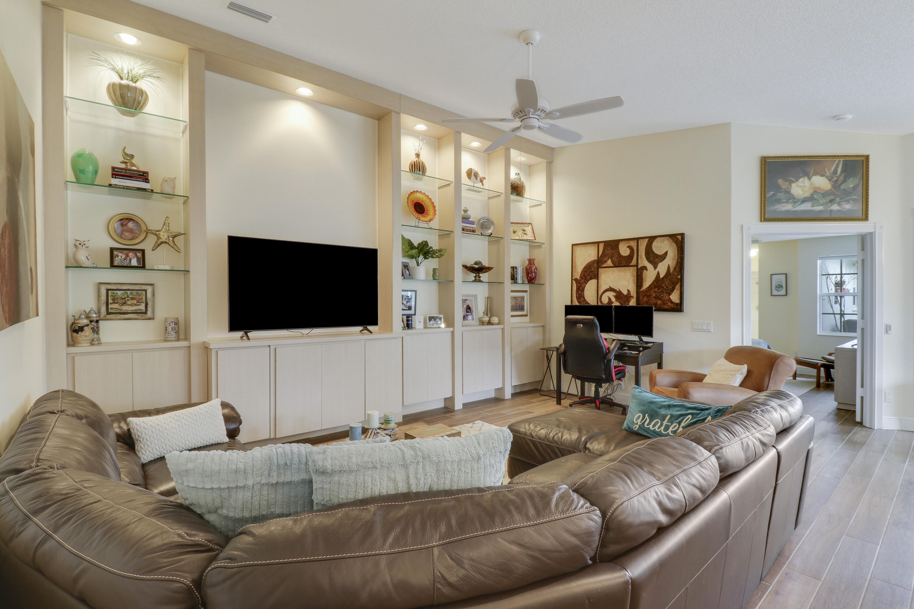 175 Brier Circle Jupiter, FL 33458 - Photo 16 of 39 Living Room with Built In Shelves