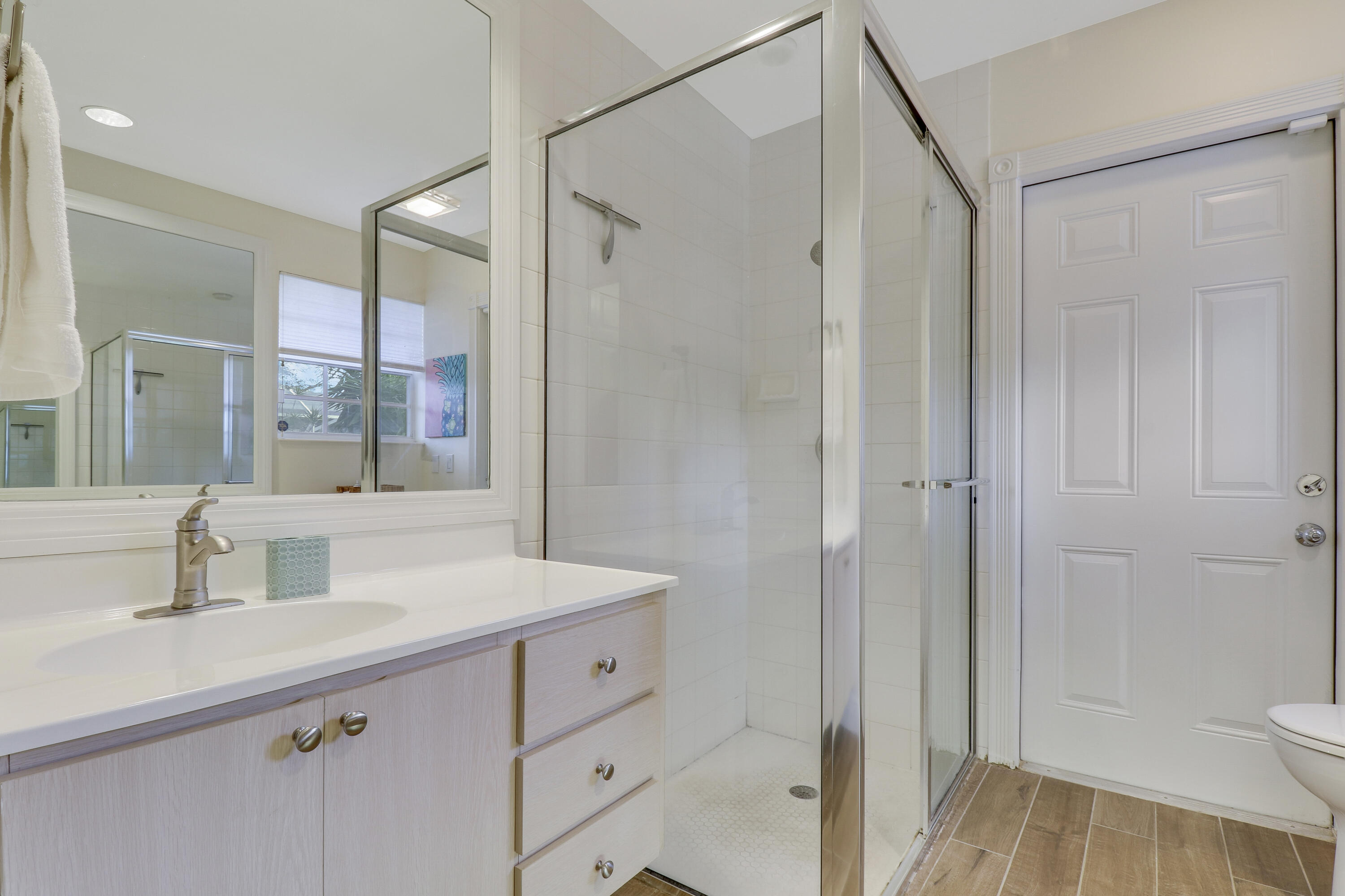 175 Brier Circle Jupiter, FL 33458 - Photo 28 of 39 Master Bath