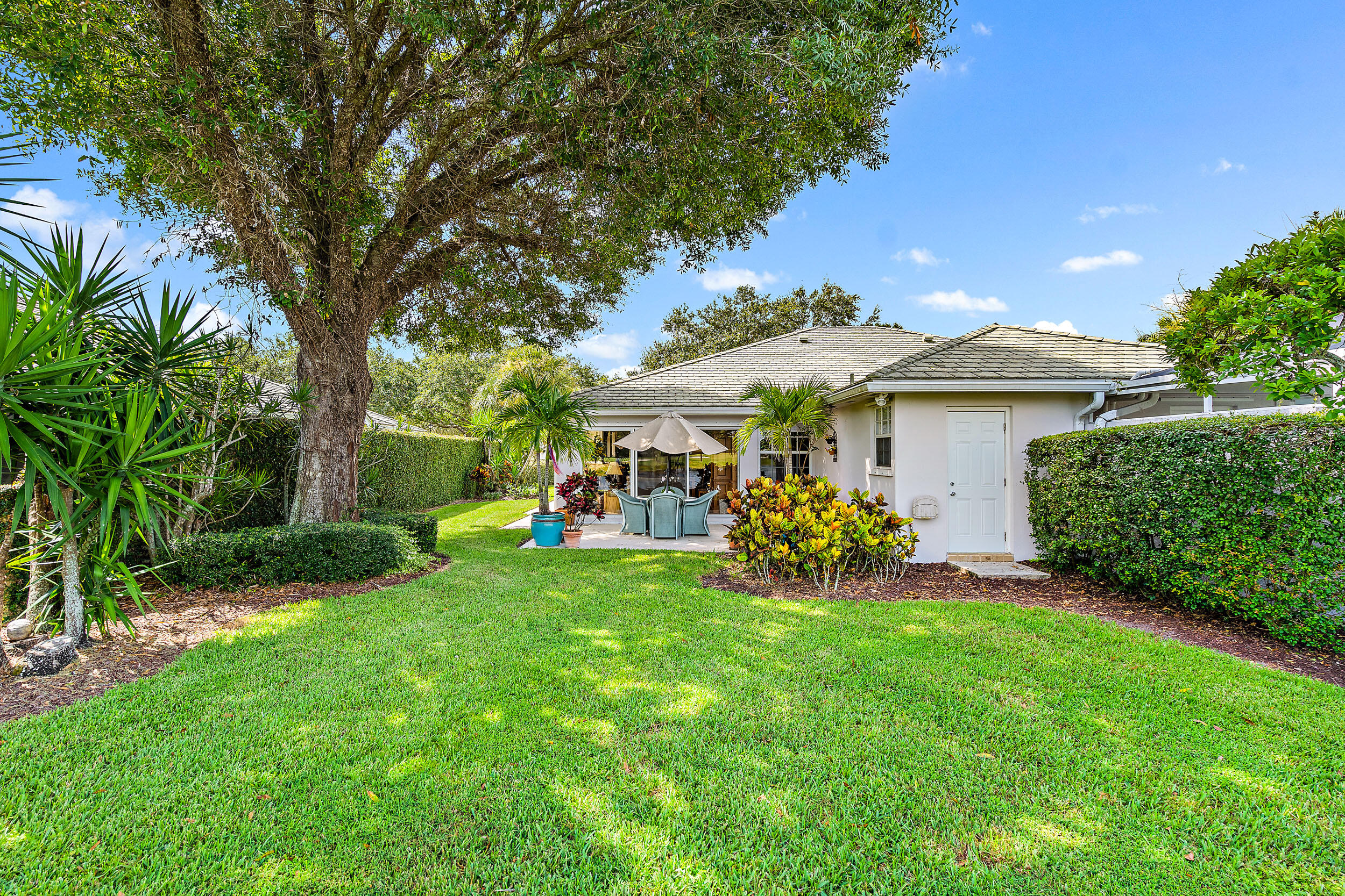 175 Brier Circle Jupiter, FL 33458 - Photo 7 of 39 Spacious Backyard