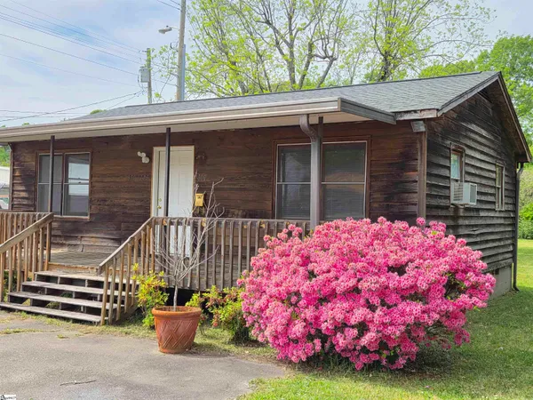 $209,900 | 609 East Main Street, Easley, SC 29640
