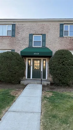 $269,900 | 1013 Rottkamp Street, Unit 1, Valley Stream, NY 11580