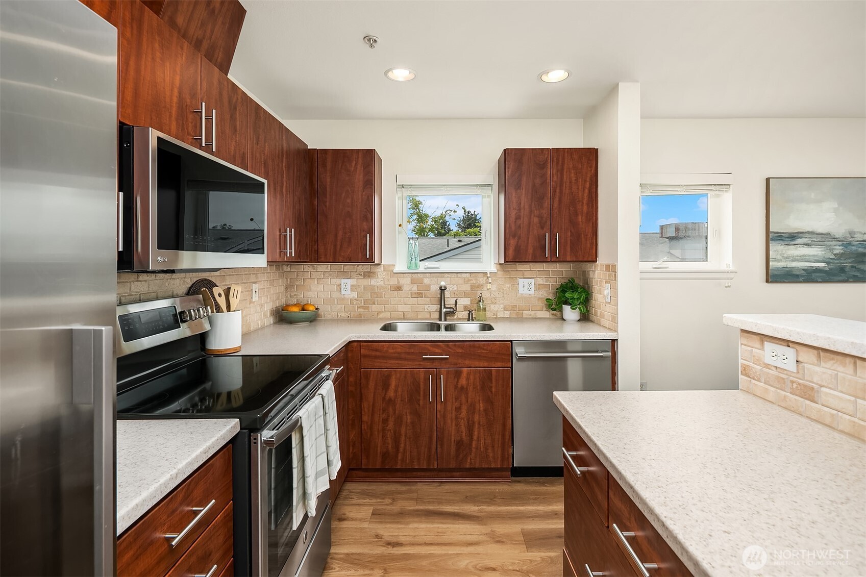 2101 North 55th Street, Unit 312 Seattle, WA 98103 - Photo 11 of 28