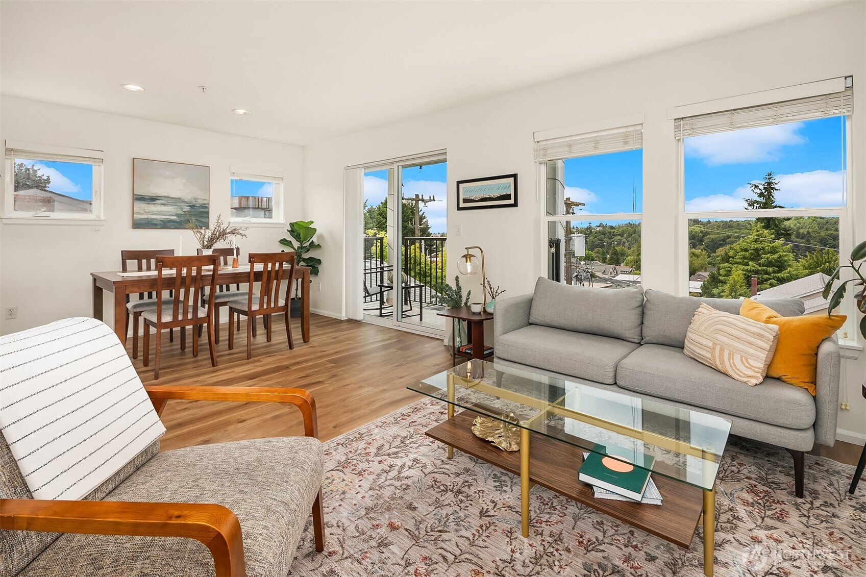 2101 North 55th Street, Unit 312 Seattle, WA 98103 - Photo 2 of 28