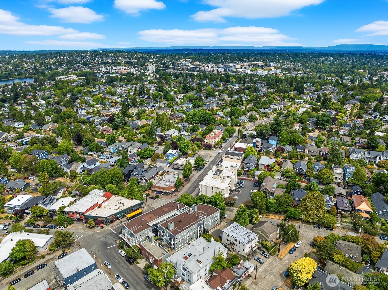 2101 North 55th Street, Unit 312 Seattle, WA 98103 - Photo 25 of 28