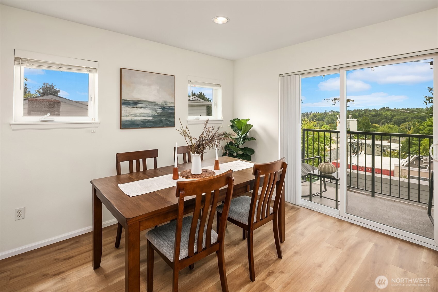 2101 North 55th Street, Unit 312 Seattle, WA 98103 - Photo 6 of 28