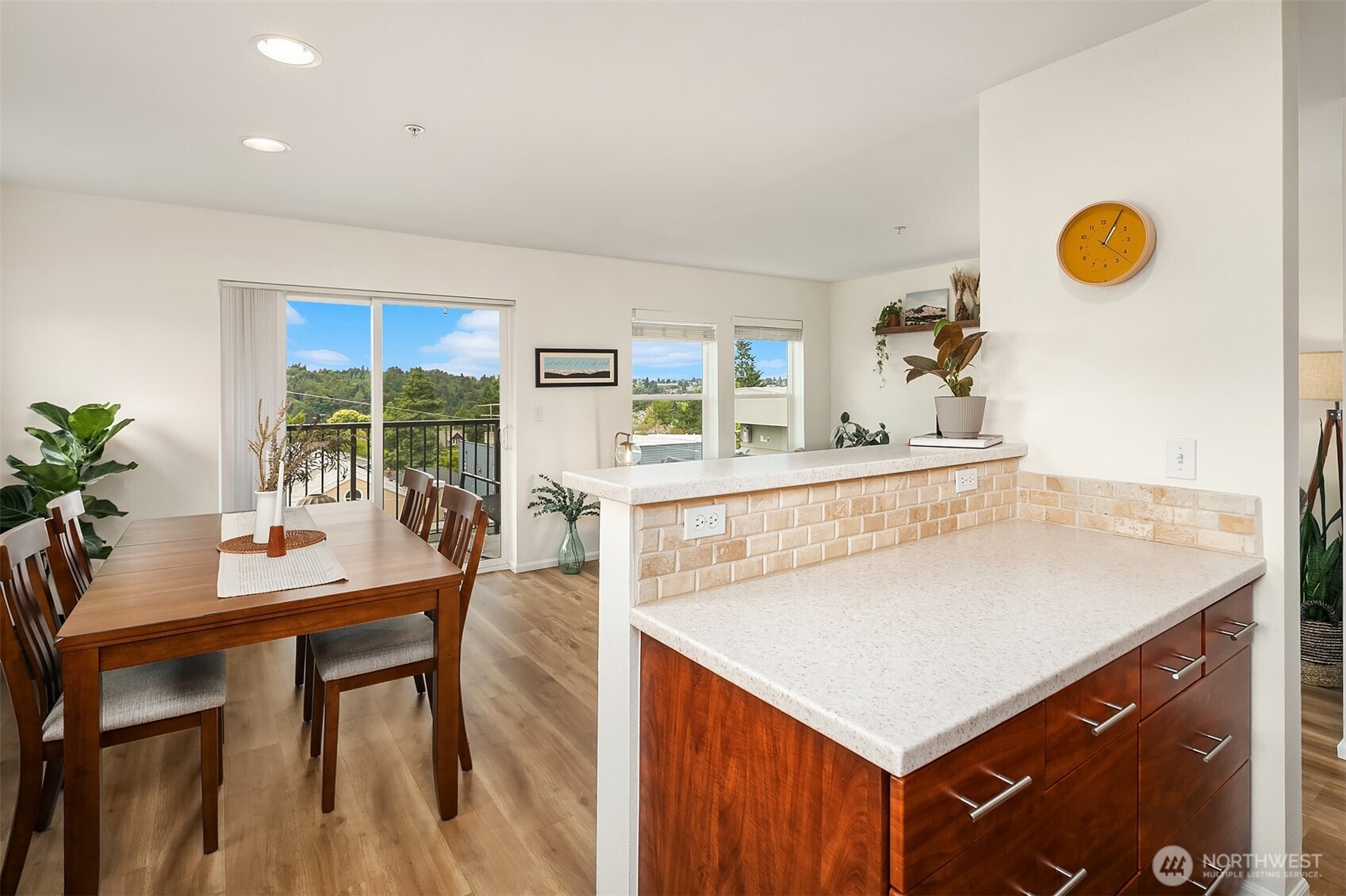 2101 North 55th Street, Unit 312 Seattle, WA 98103 - Photo 10 of 28