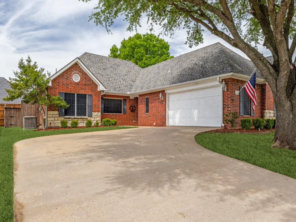 620 Madison Place Sherman, TX 75092 - Photo 3 of 27 driveway