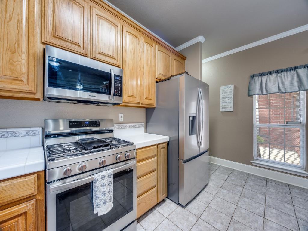 620 Madison Place Sherman, TX 75092 - Photo 10 of 27