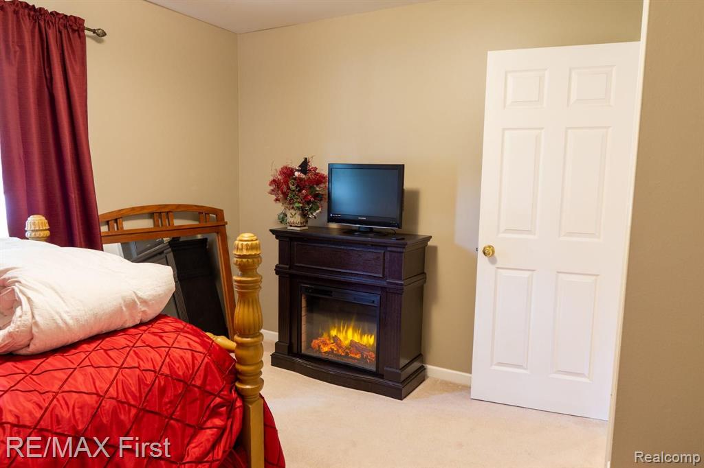 930 Grace Avenue Rochester Hills, MI 48307 - Photo 30 of 35
