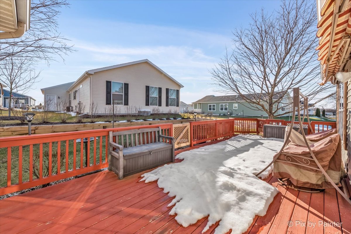 1 Suffolk Way Grayslake, IL 60030 - Photo 9 of 54 a view of roof deck with wooden fence and a floor