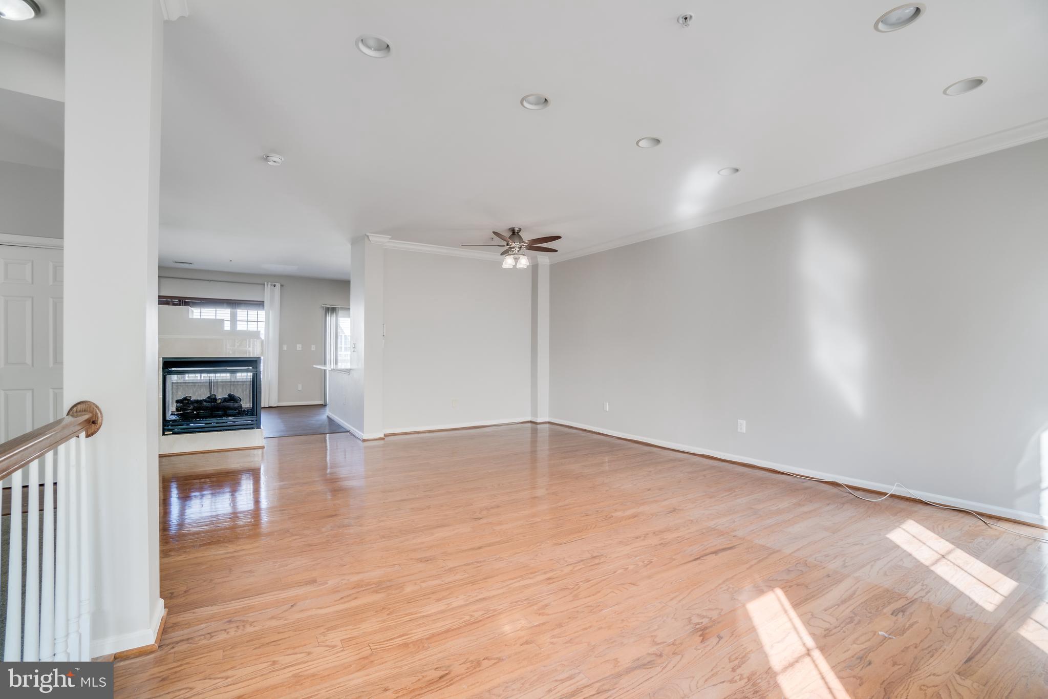 723 Main Street, Unit B Gaithersburg, MD 20878 - Photo 4 of 27