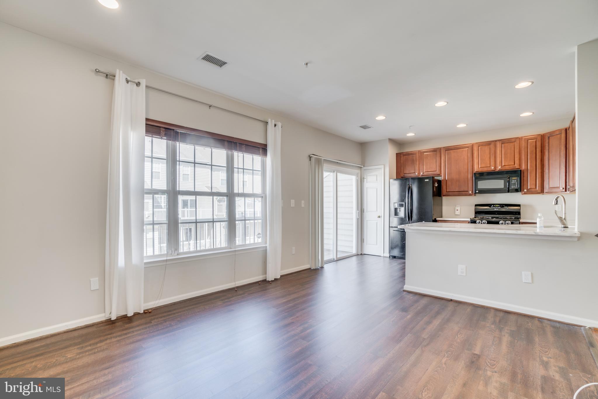 723 Main Street, Unit B Gaithersburg, MD 20878 - Photo 9 of 27
