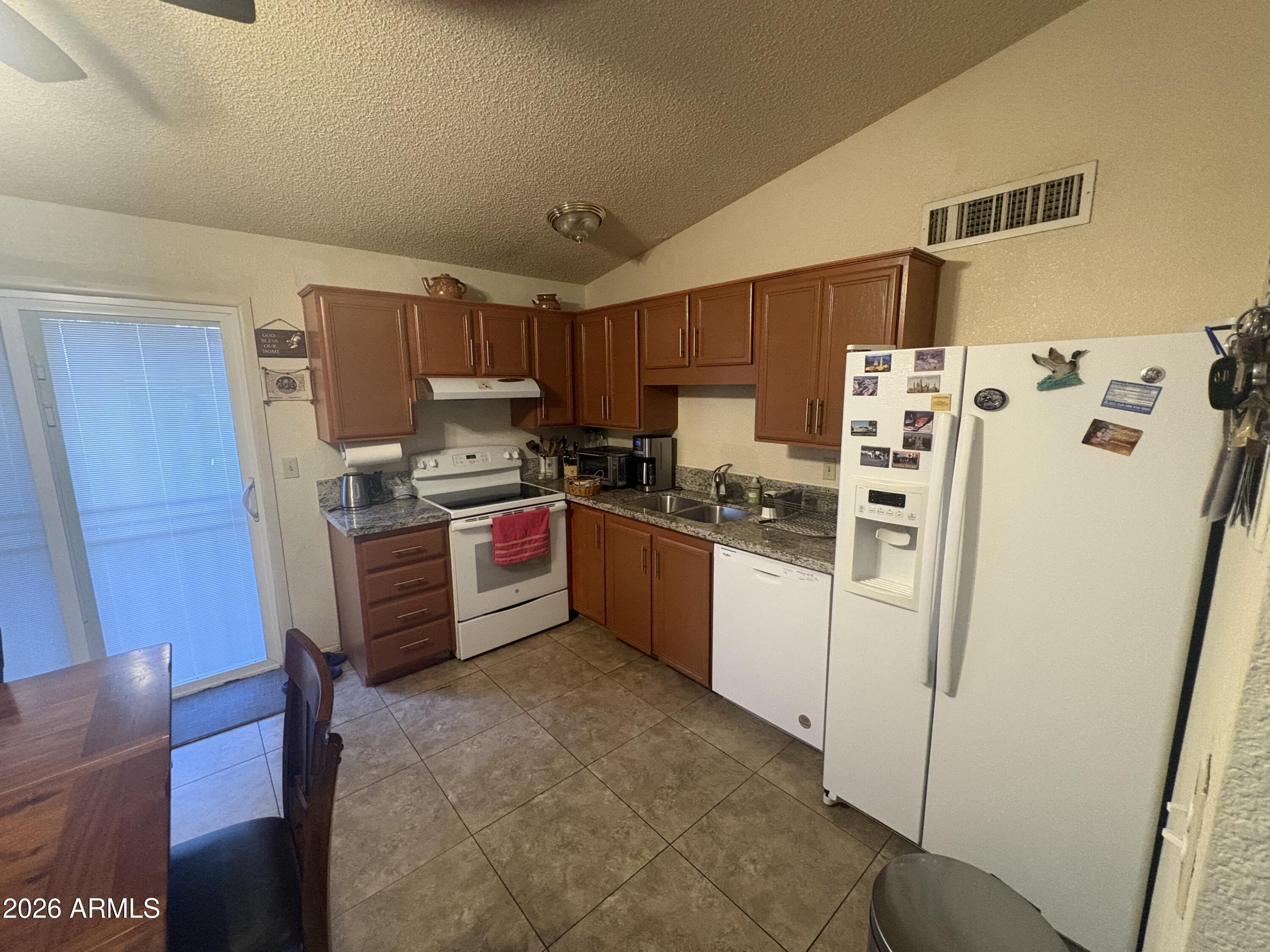6711 West Osborn Road, Unit 46 Phoenix, AZ 85033 - Photo 11 of 27 IMG_3484
