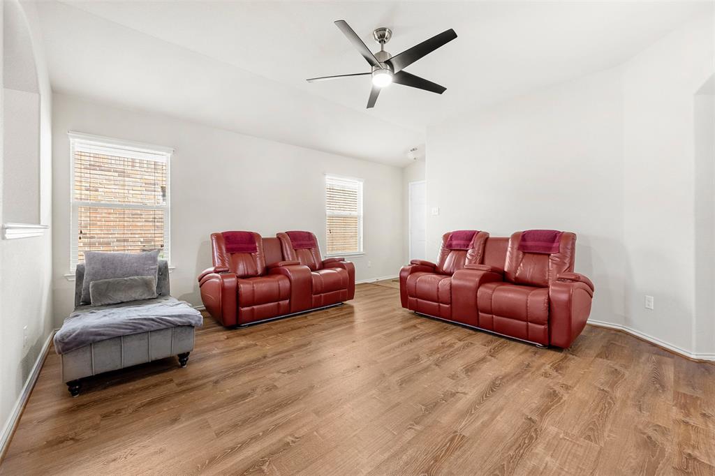 320 Ammonite Lane Jarrell, TX 76537 - Photo 6 of 24