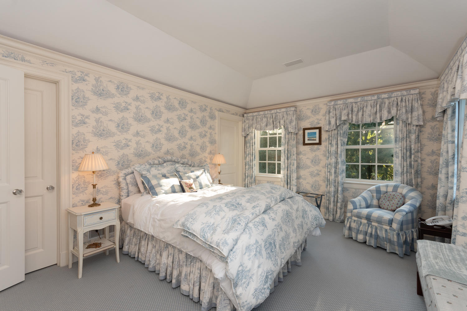 300 Brookside Road Darien, CT 06820 - Photo 41 of 58 a bedroom with a bed and a couch