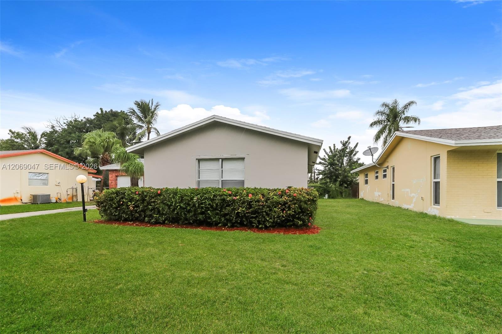 9749 Sandalfoot Boulevard Boca Raton, FL 33428 - Photo 3 of 15 Gallery Image 3