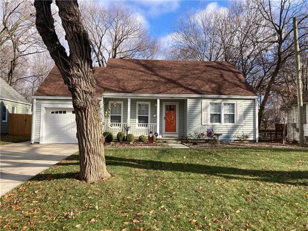 $325,000 | 5321 Walmer Street, Mission, KS 66202