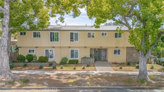 $320,000 | 611 South Orange Avenue, Unit 11, Santa Ana, CA 92701